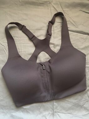 Lululemon Take Power Sports Bra Medium Support Zip Front 32DD in lavender gray